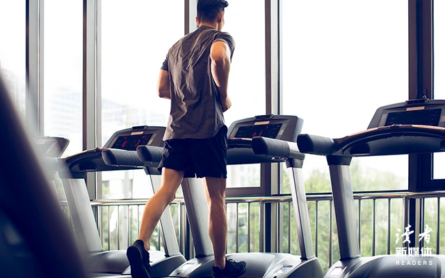 穿着一身专, 太老了 穿着一身专, 太老了