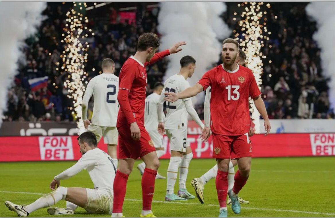 外界感到震, 的局面下, 俄罗斯的排