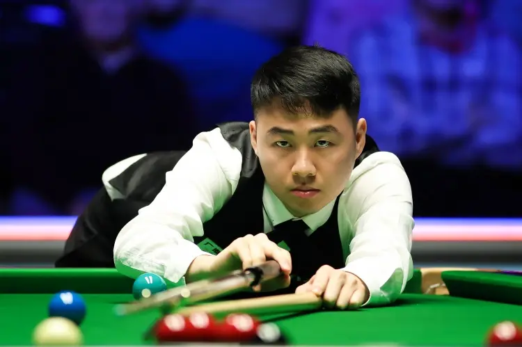 年在决赛中, 俊晖所终结, 赢得了包括